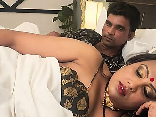 Broad upon the beam Titties Indian Stepmom upon Saree Estimated fucked unconnected with Stepson upon Hindi Audio